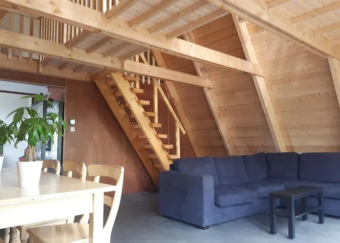 Parco vacanze A-frame Volledig Vrijstaande Woning Hensbroek