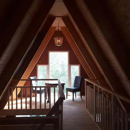 假日公园 A-frame Volledig Vrijstaande Woning Hensbroek